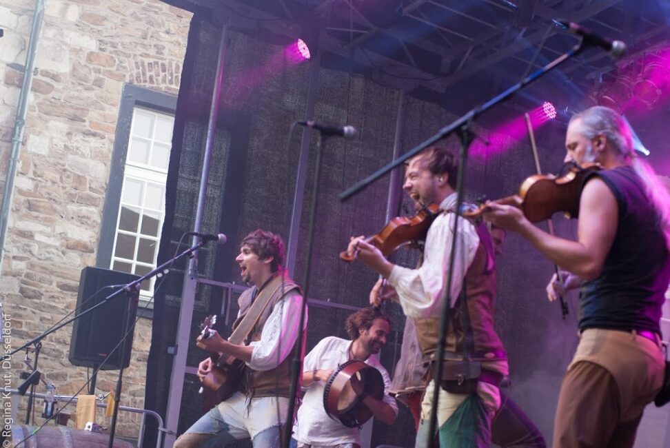 Versengold - Haut mir kein‘ Stein 4 RDK0012503