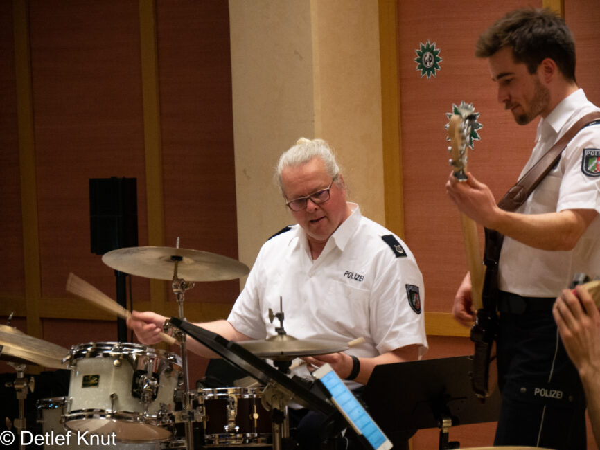 Krimilesung Polizeipräsidium Düsseldorf 2023 26 Jazz-Pop-Rock-Ensemble des Landespolizeiorchesters NRW