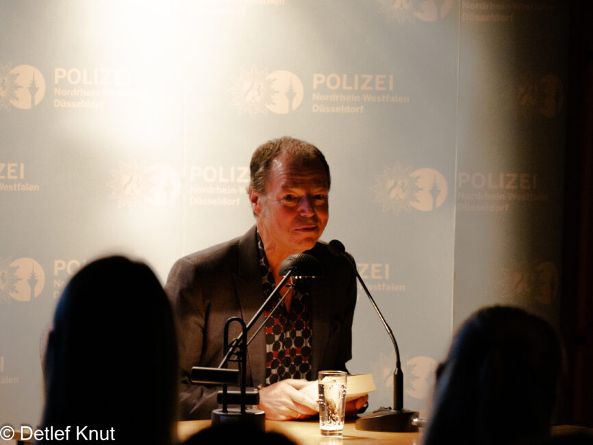 Krimilesung Polizeipräsidium Düsseldorf 2023 19 Horst Eckert