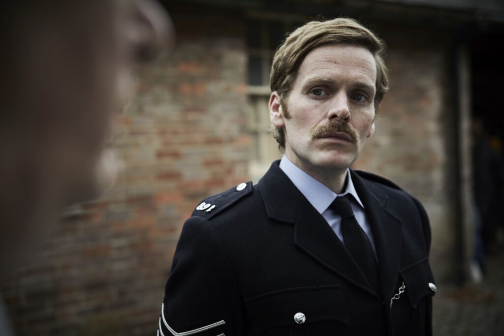 »Der junge Inspektor Morse« - Komplett-Box mit 22 DVD 31 Endeavour Morse © edel motion